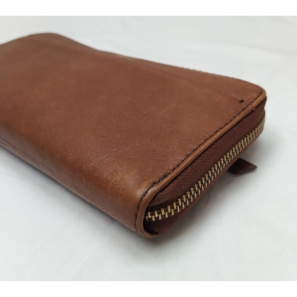 Fossil Brown Leather Zip Around Credit Card Wallet - Picture 5 of 16